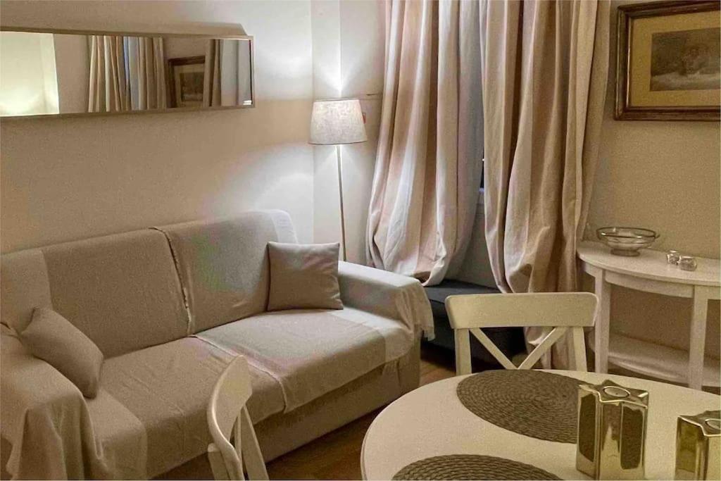 Cozy Santa Maria Novella Uffizi Duomo 2Beds-2Baths Apartment Florenţa Exterior foto