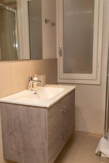 Cozy Santa Maria Novella Uffizi Duomo 2Beds-2Baths Apartment Florenţa Exterior foto