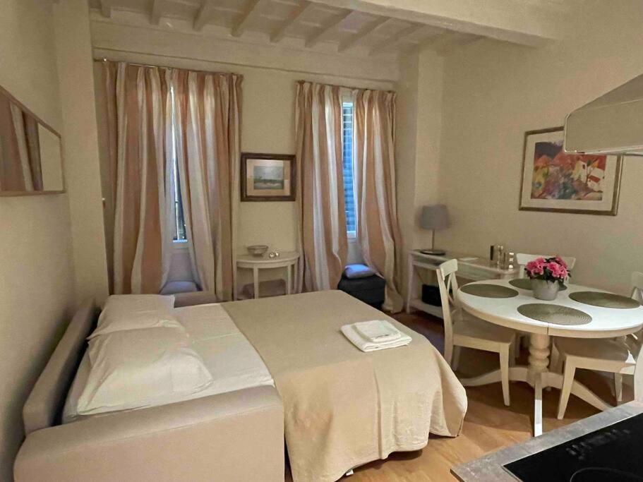 Cozy Santa Maria Novella Uffizi Duomo 2Beds-2Baths Apartment Florenţa Exterior foto