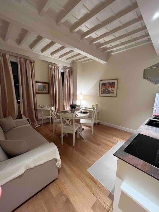 Cozy Santa Maria Novella Uffizi Duomo 2Beds-2Baths Apartment Florenţa Exterior foto