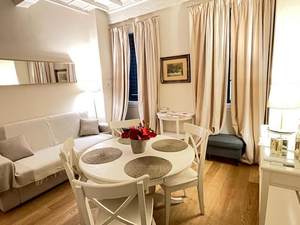 Cozy Santa Maria Novella Uffizi Duomo 2Beds-2Baths Apartment Florenţa Exterior foto