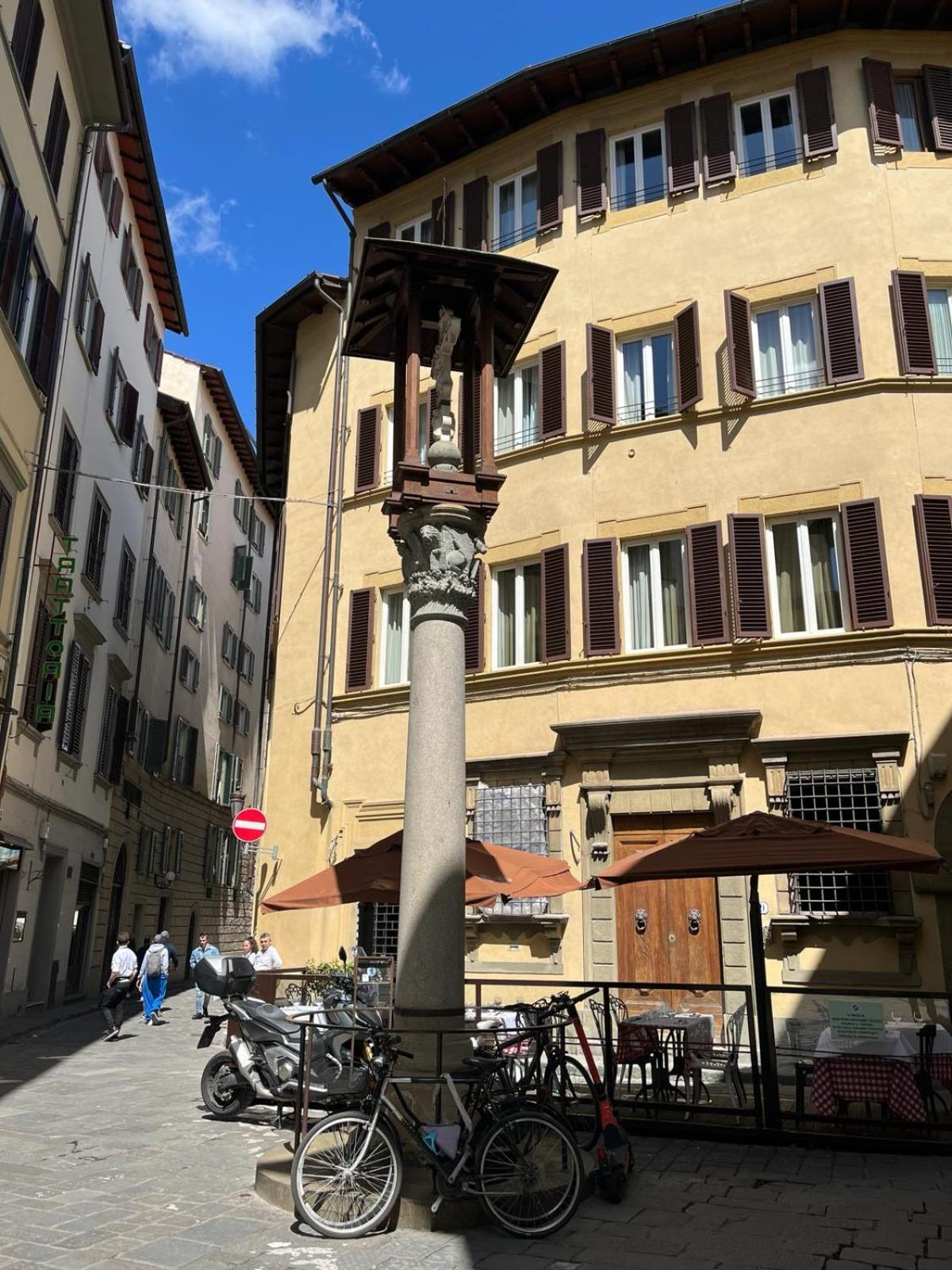 Cozy Santa Maria Novella Uffizi Duomo 2Beds-2Baths Apartment Florenţa Exterior foto
